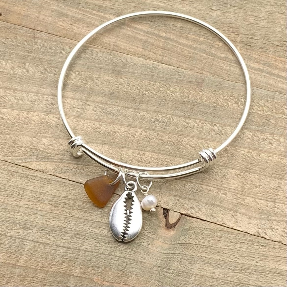 Sea Glass Beach Charm Bracelet w/ Shell And Pearl| Genuine Seaglass Jewelry - Picture 3 of 5